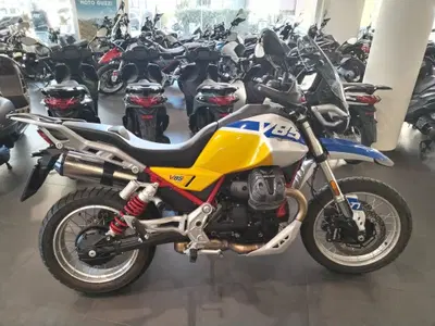 Moto Guzzi V85 TT (2024 - 26) usata