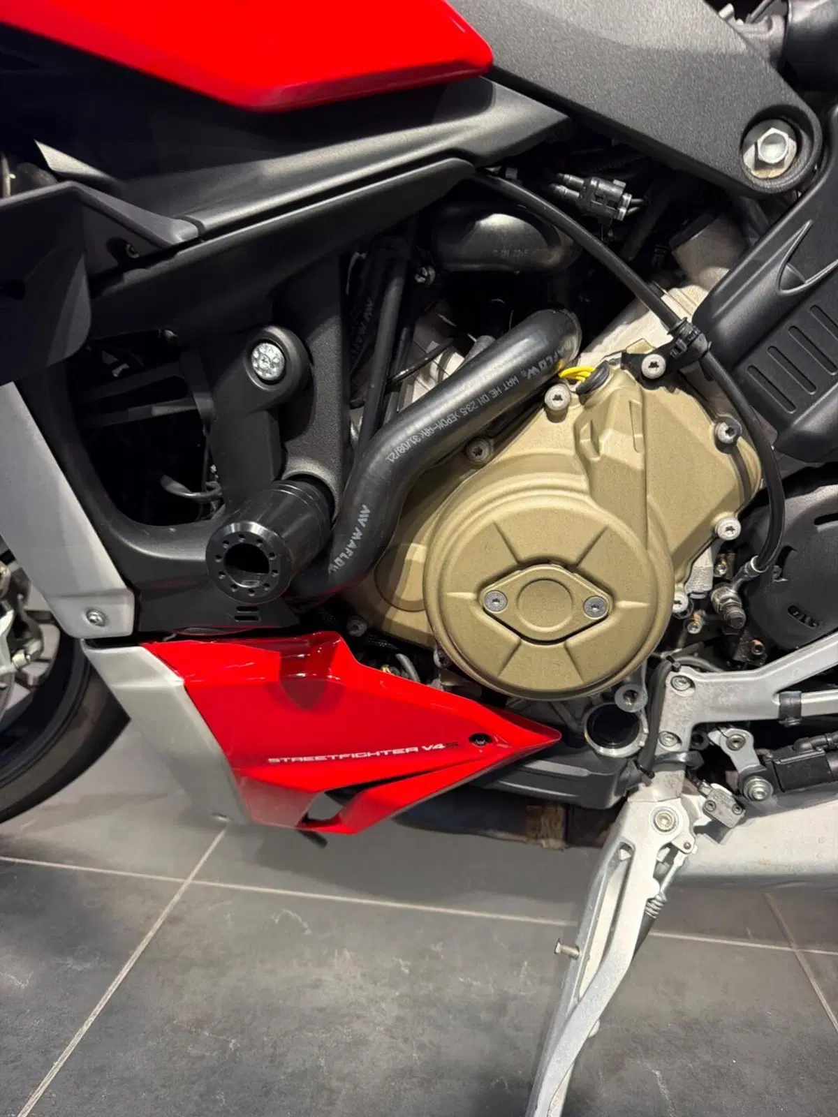 Ducati Streetfighter V4 1100 S (2021 - 22) (11)