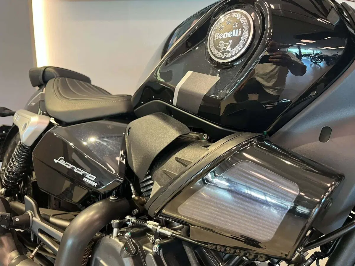 Benelli Leoncino 400 Bobber (2026) (7)