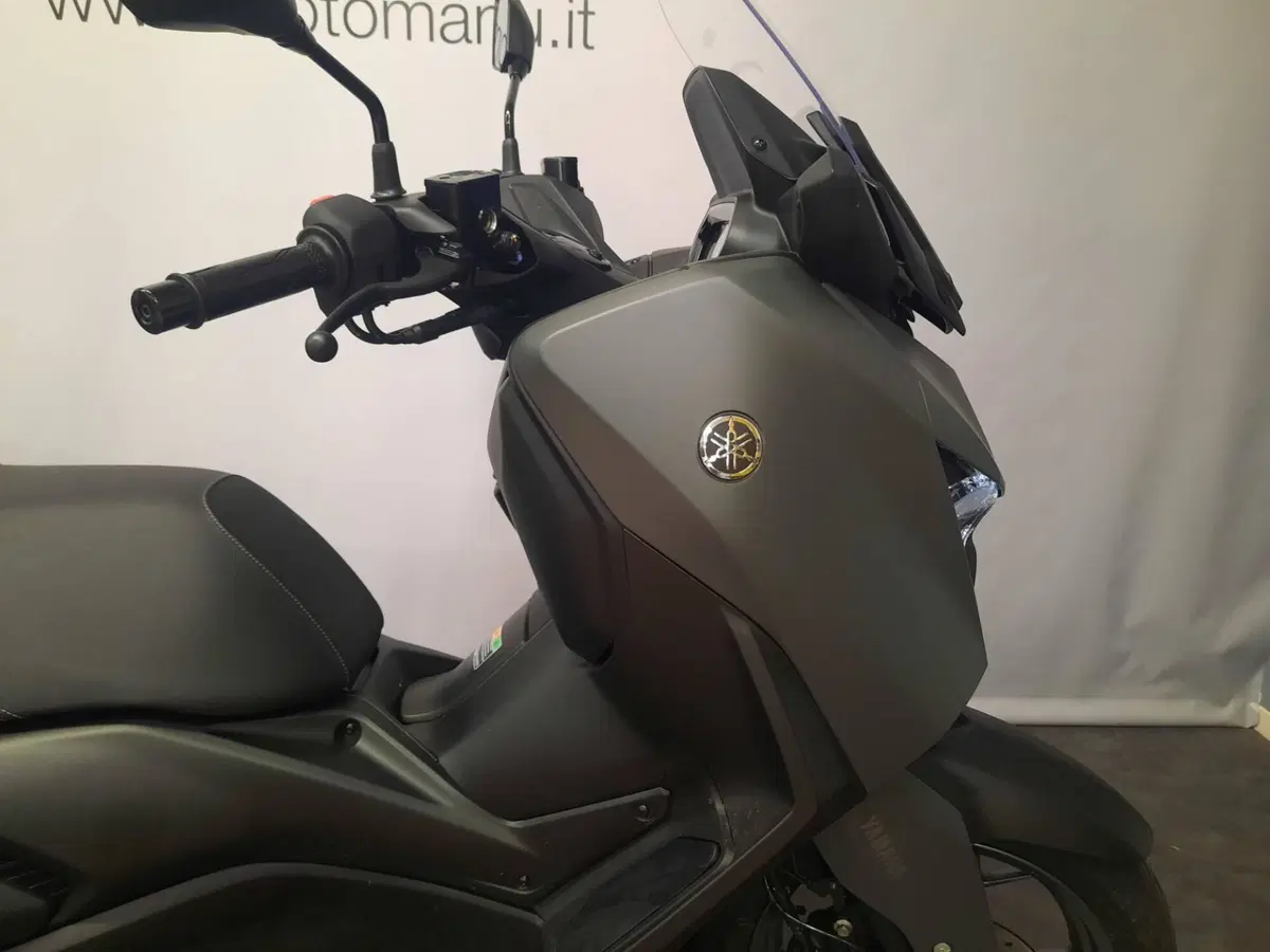 Yamaha X-Max 300 (2025 - 26) (5)