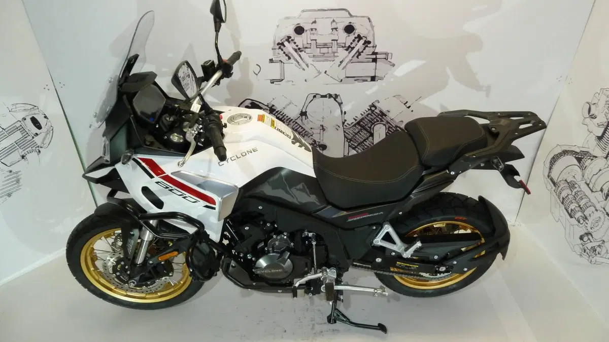 Cyclone RX600 (2025 - 26) (2)