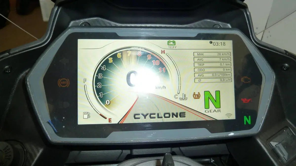 Cyclone RX600 (2025 - 26) (4)