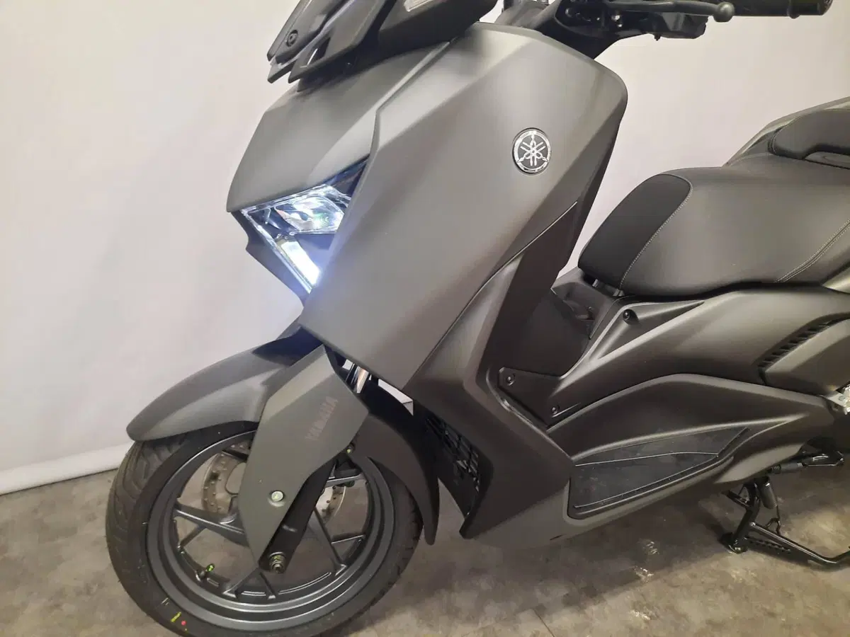 Yamaha X-Max 300 (2025 - 26) (10)