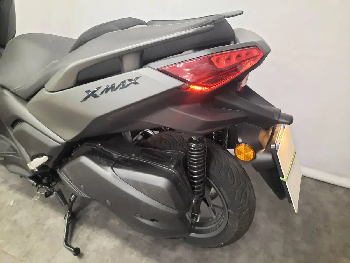 Yamaha X-Max 300 (2025 - 26) (11)