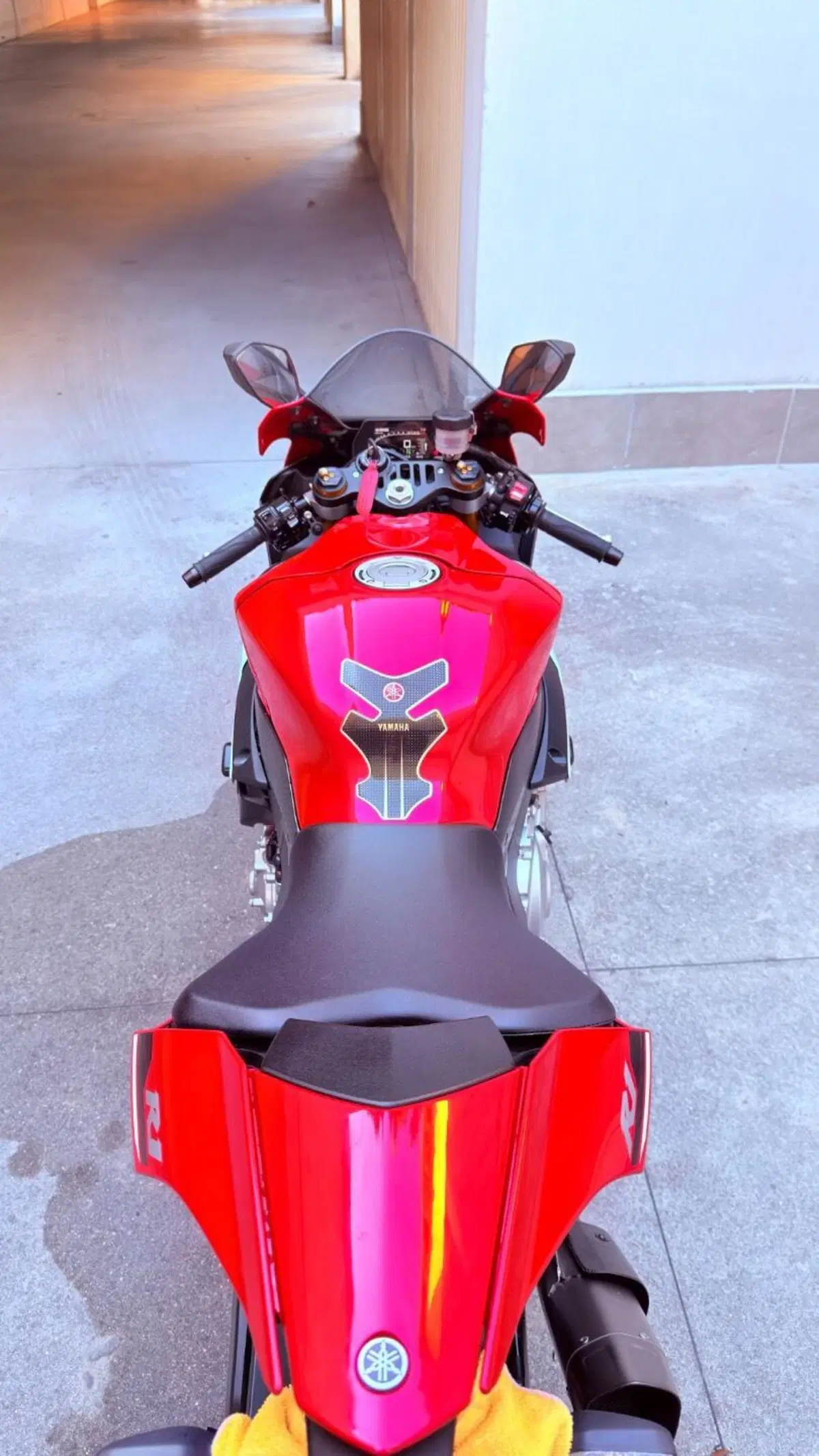 Yamaha YZF R1 (2015 - 16) (4)