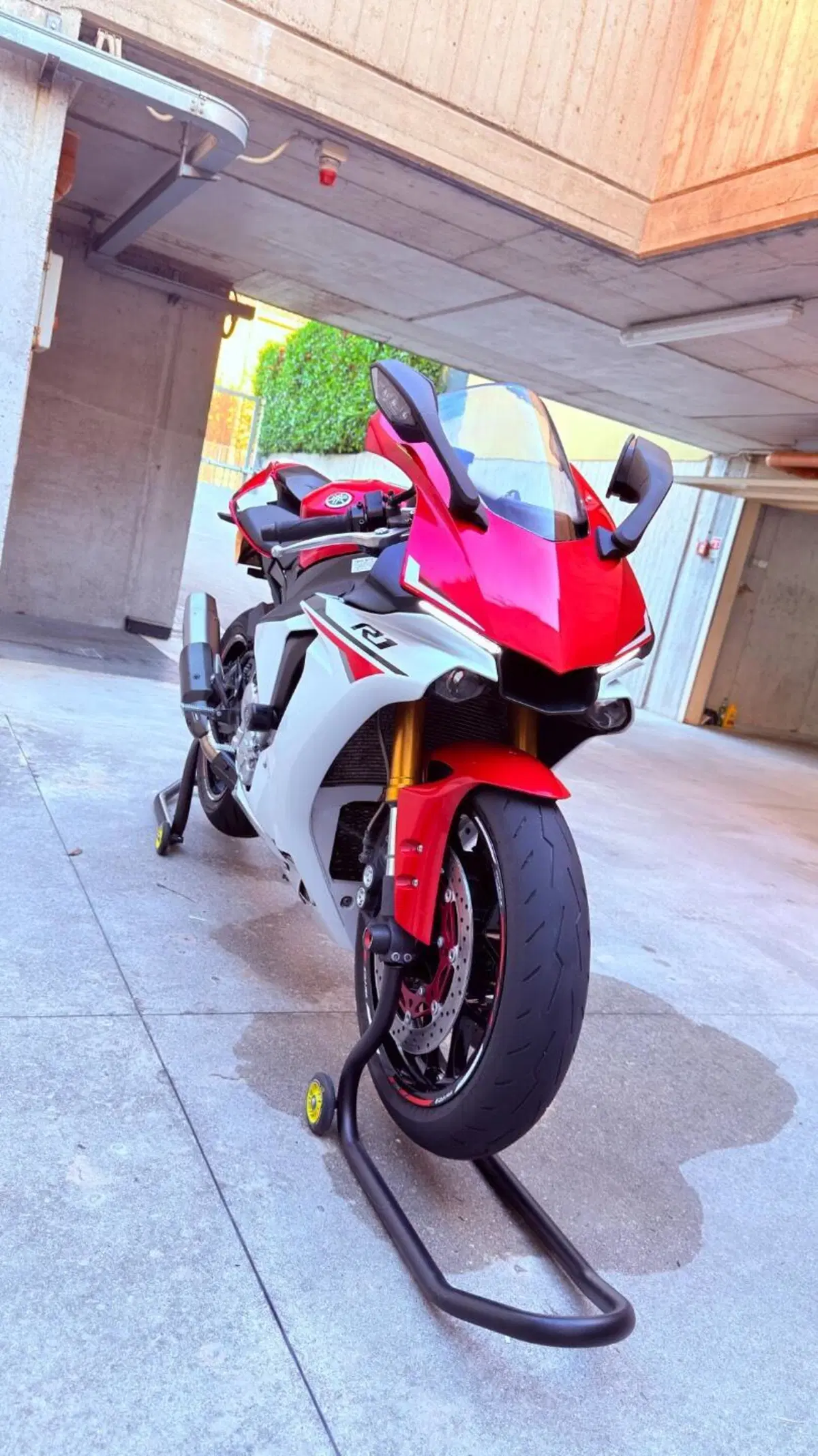Yamaha YZF R1 (2015 - 16) (6)