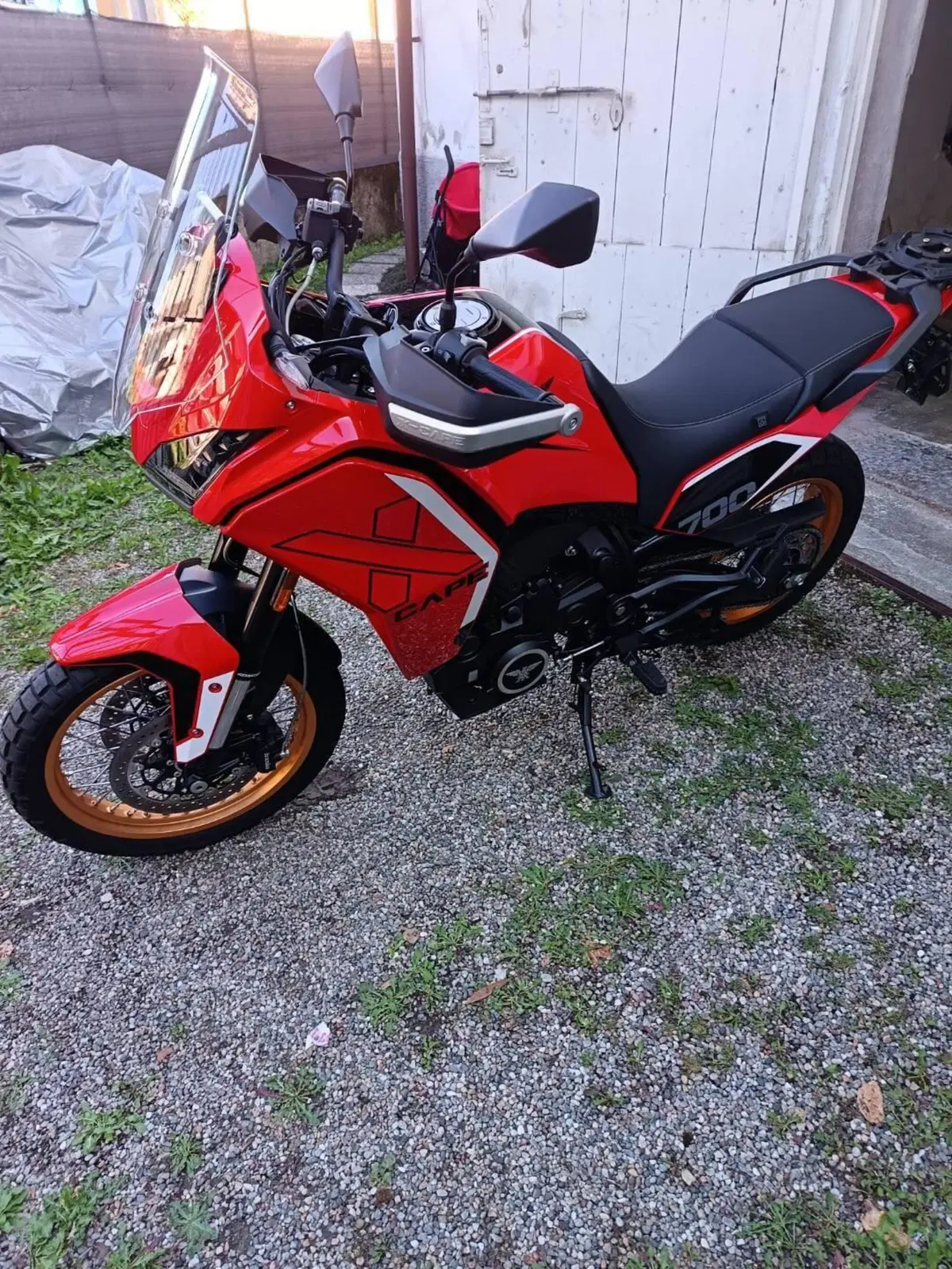 Moto Morini X-Cape 700 Gold Edition (2025 - 26) (3)