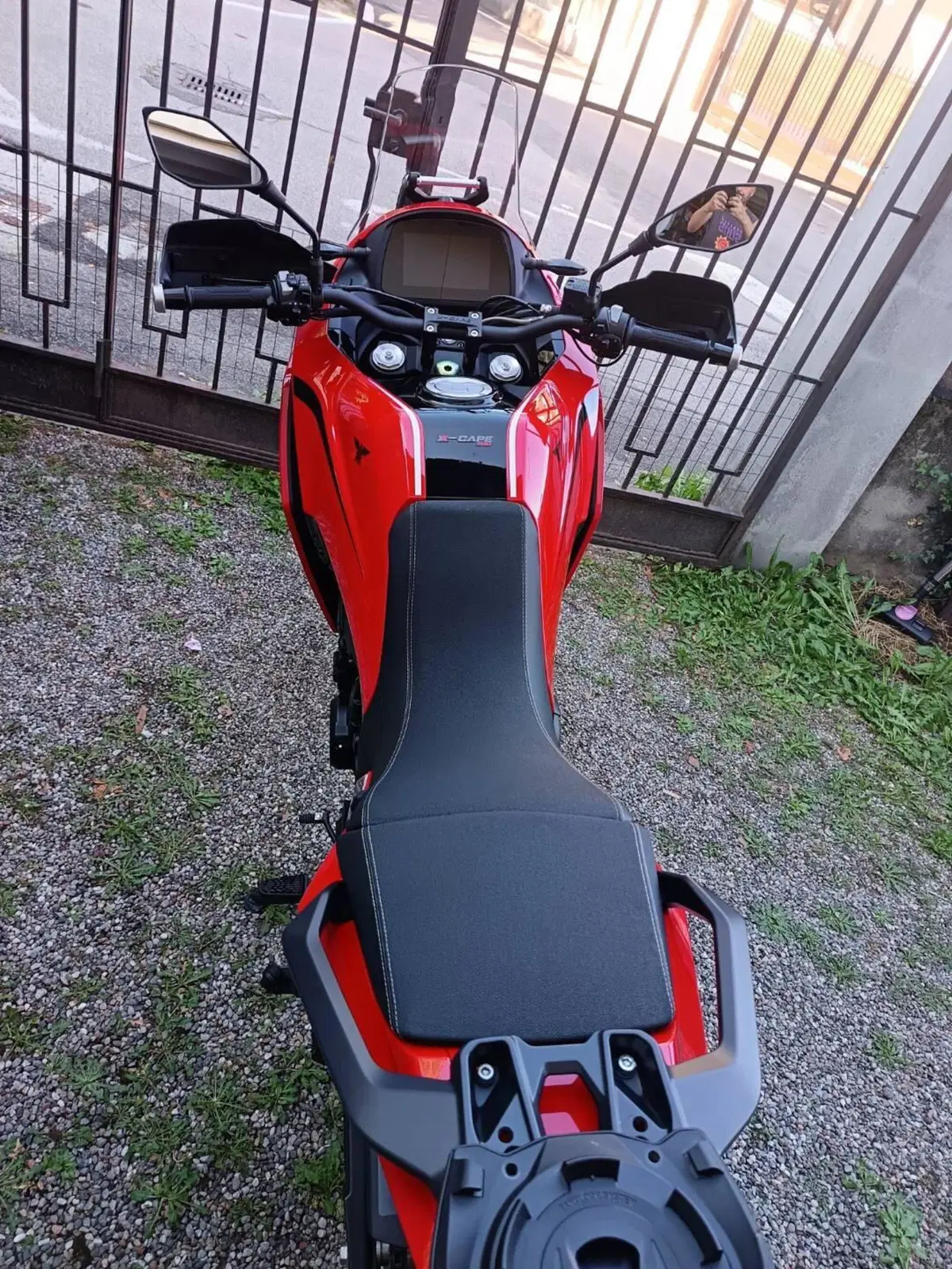 Moto Morini X-Cape 700 Gold Edition (2025 - 26) (4)