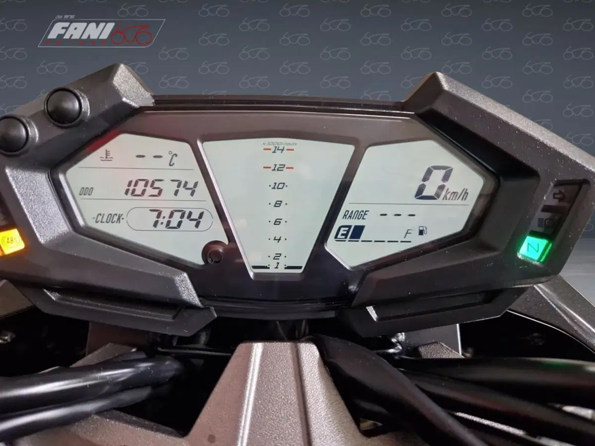 Kawasaki Z 800 ABS (2012 - 16) (6)