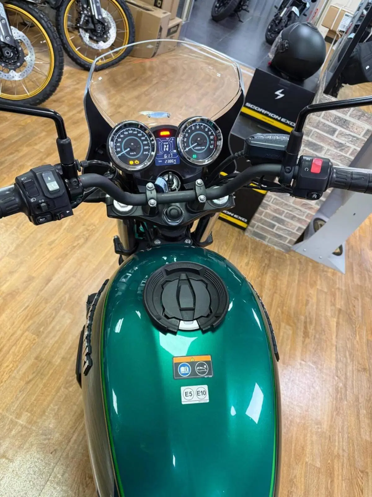 Kawasaki Z 650 RS (2022 - 24) (4)