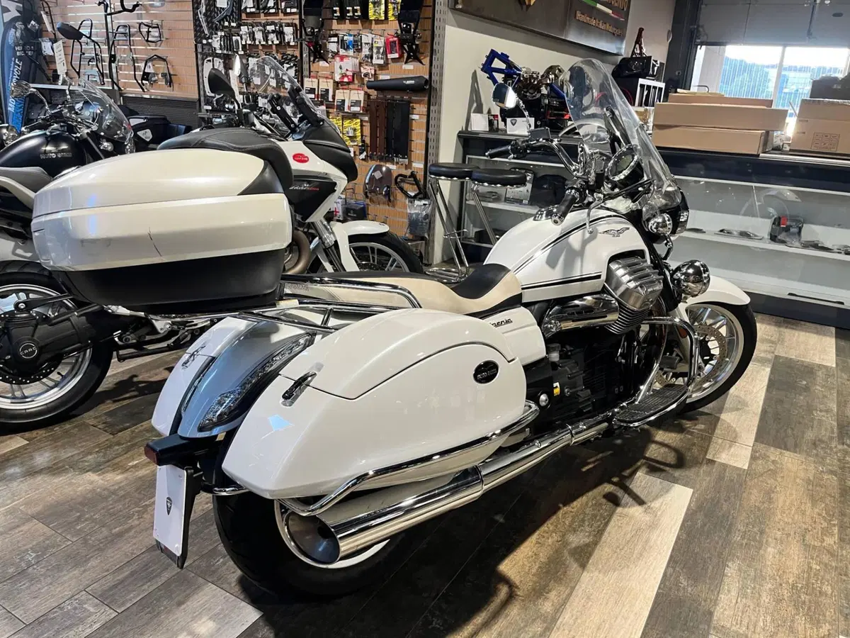 Moto Guzzi California 1400 Touring (2012 - 16) (4)