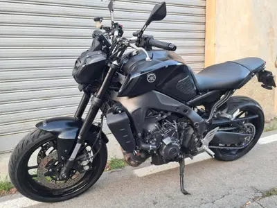 Yamaha MT-09 (2021 - 23) usata