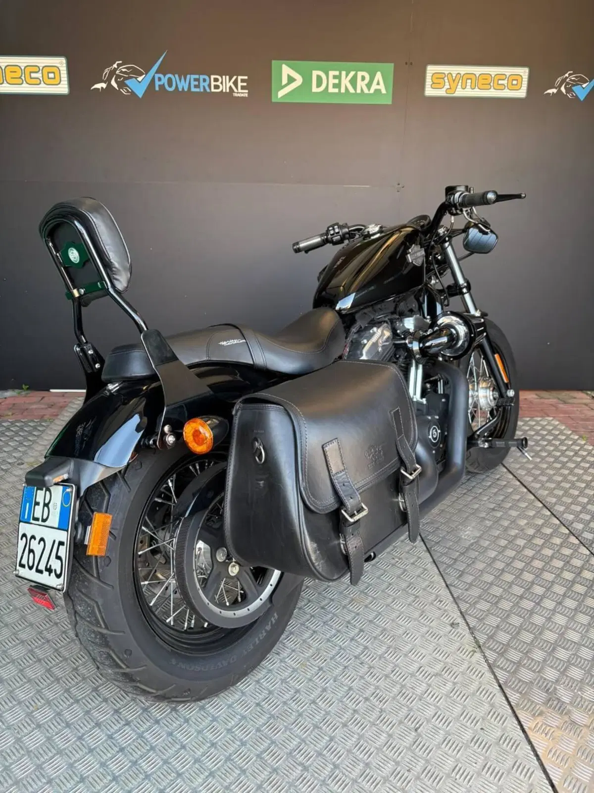 Harley-Davidson 1200 Forty-Eight (2010 - 15) (5)