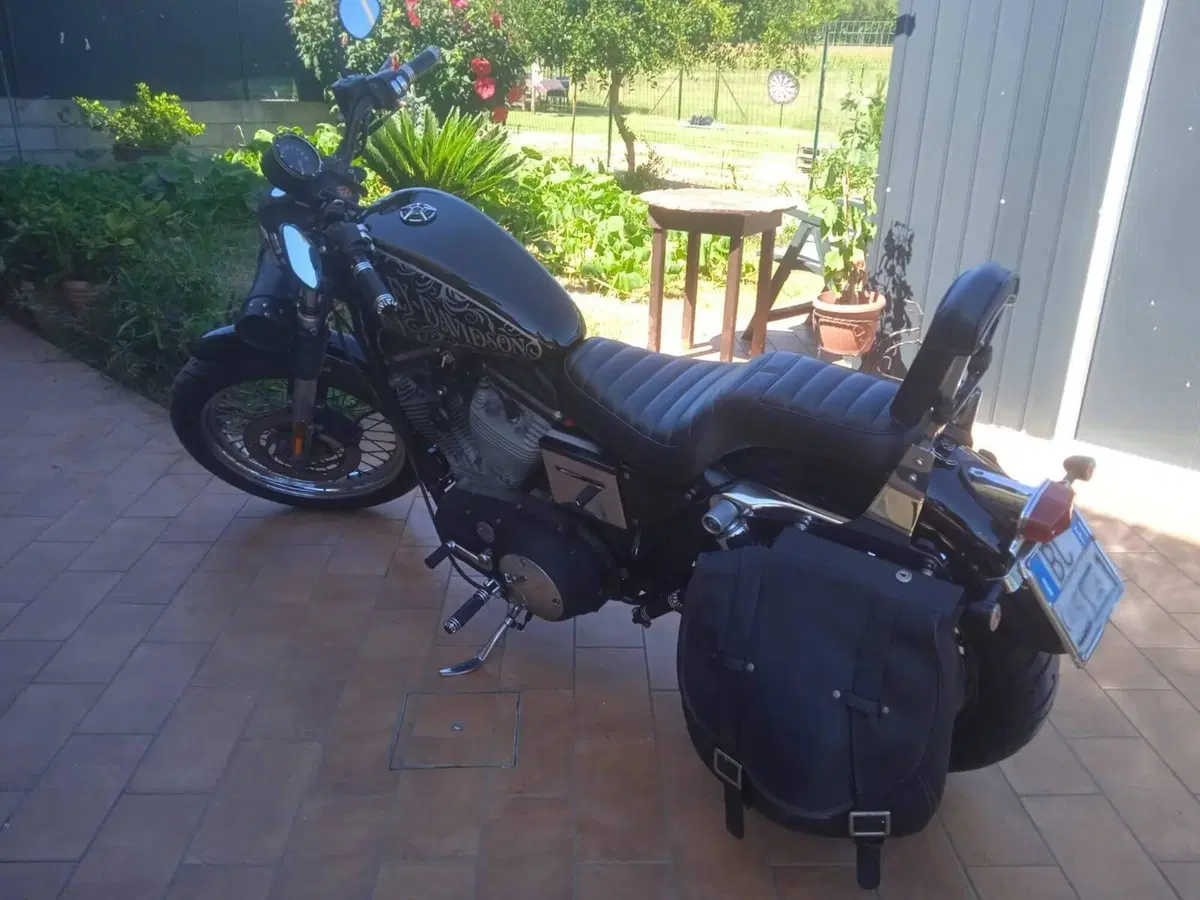 Harley-Davidson 883 Hugger (2001 - 02) - XLH