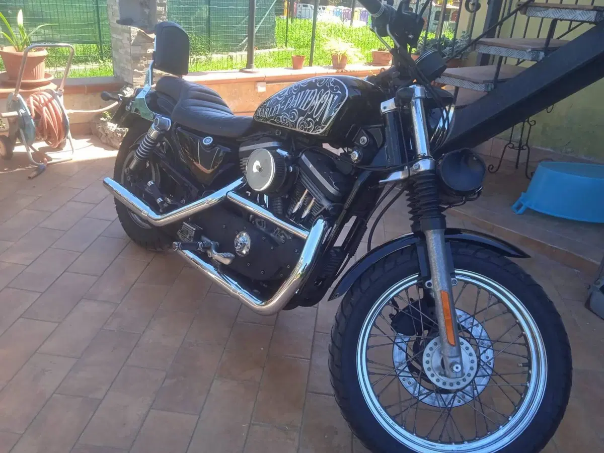Harley-Davidson 883 Hugger (2001 - 02) - XLH (2)