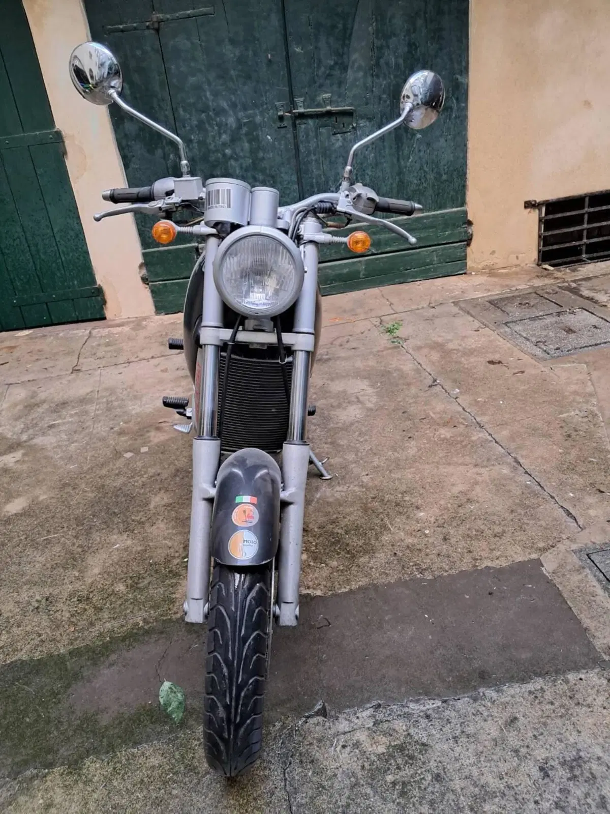 Aprilia motò 6.5 (4)