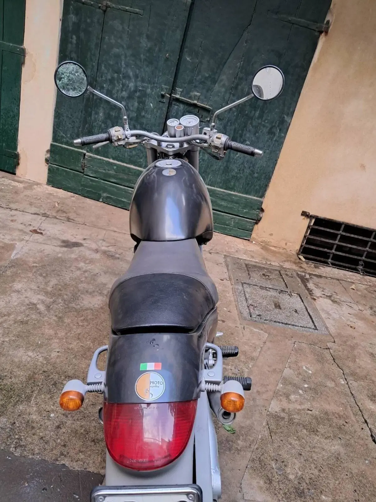 Aprilia motò 6.5 (5)