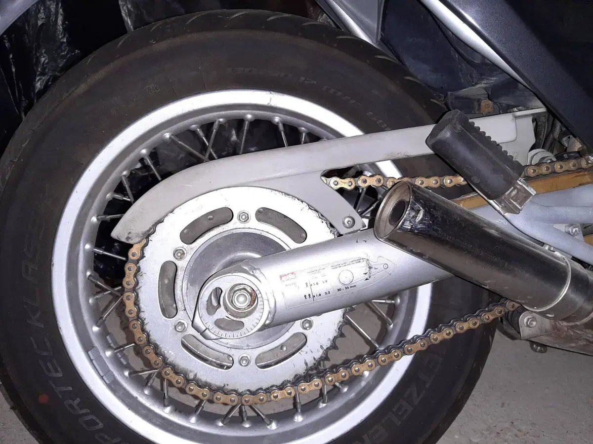 Aprilia motò 6.5 (6)