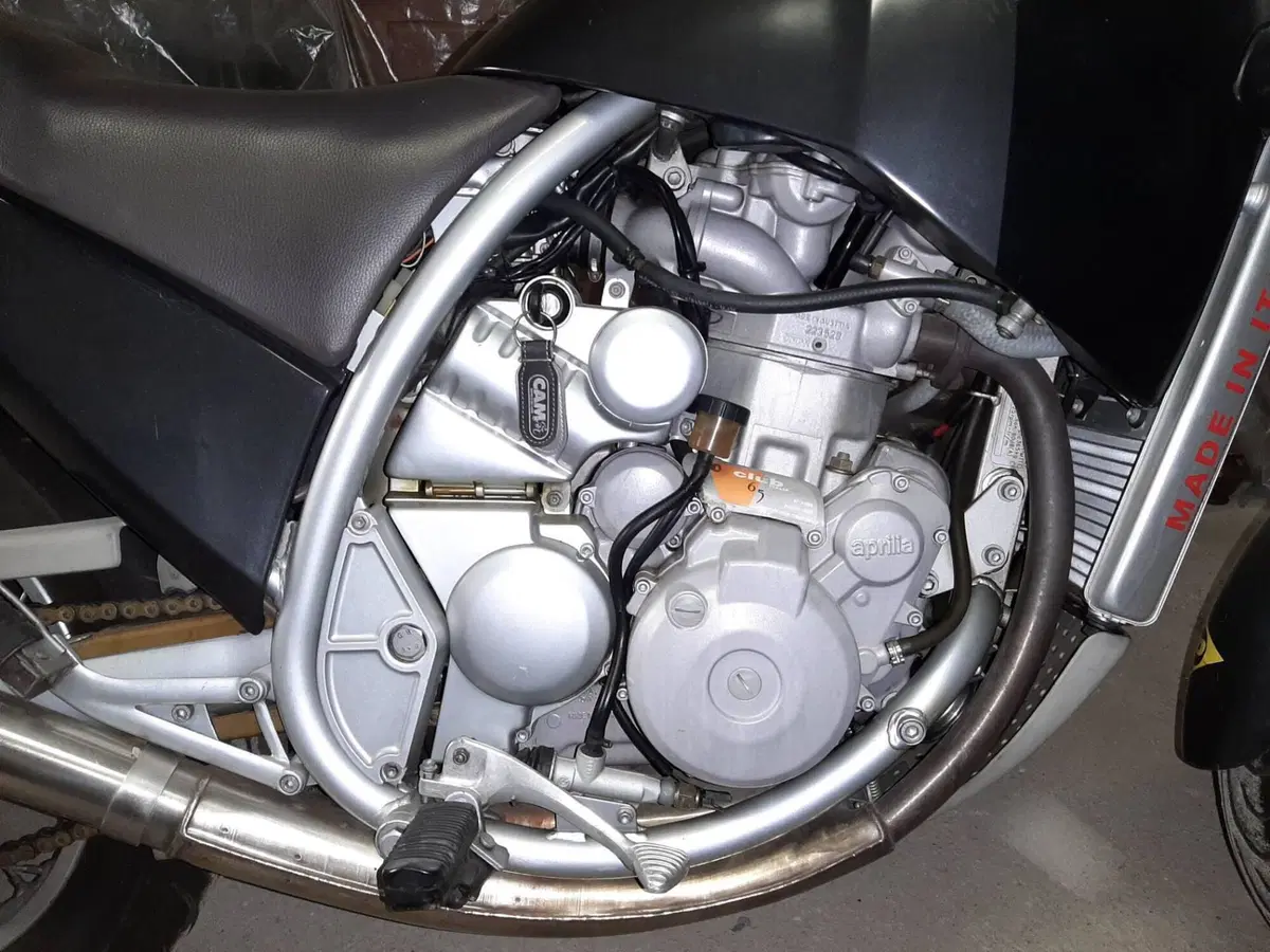 Aprilia motò 6.5 (7)