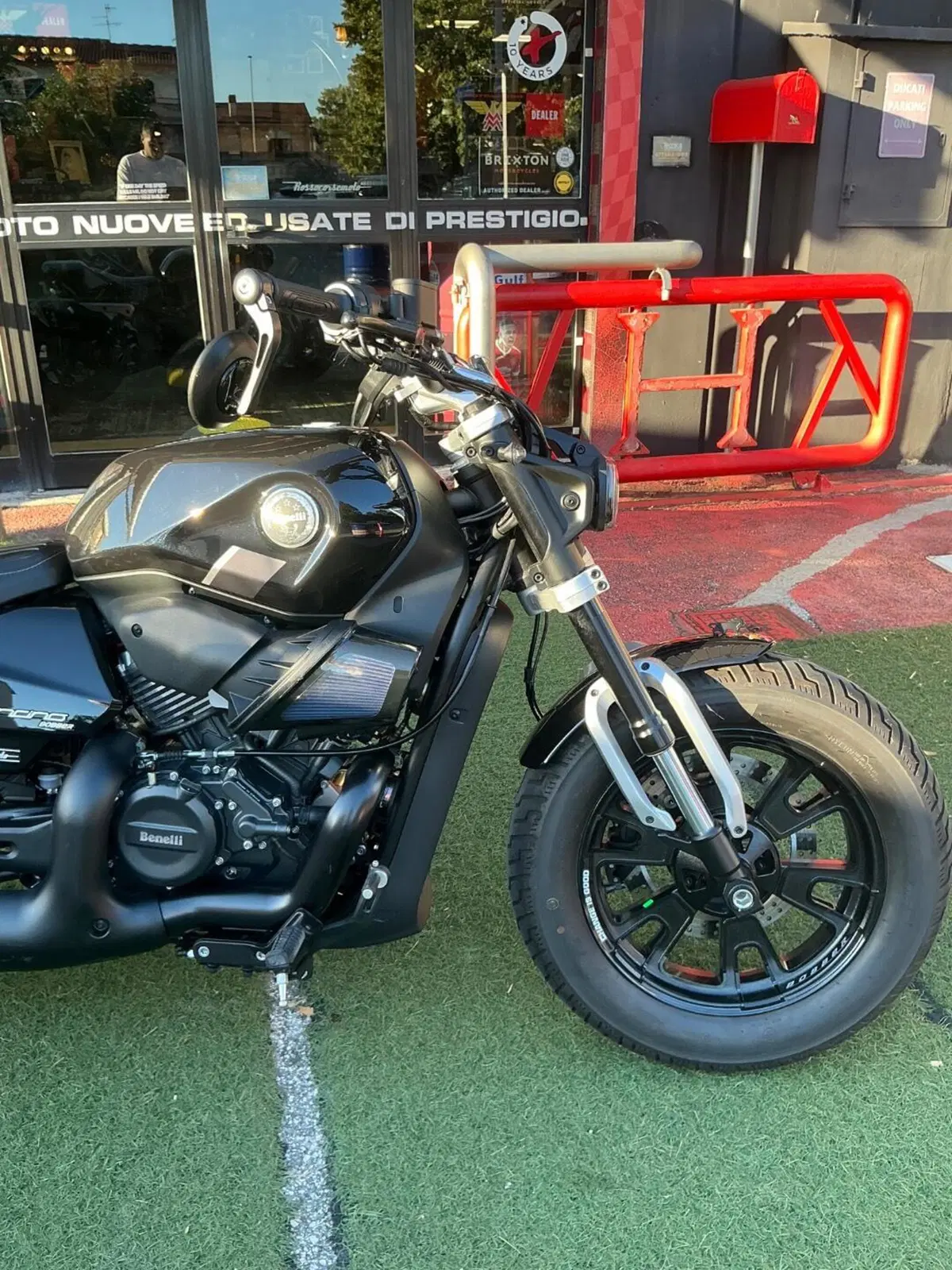 Benelli Leoncino 400 Bobber (2026) (9)