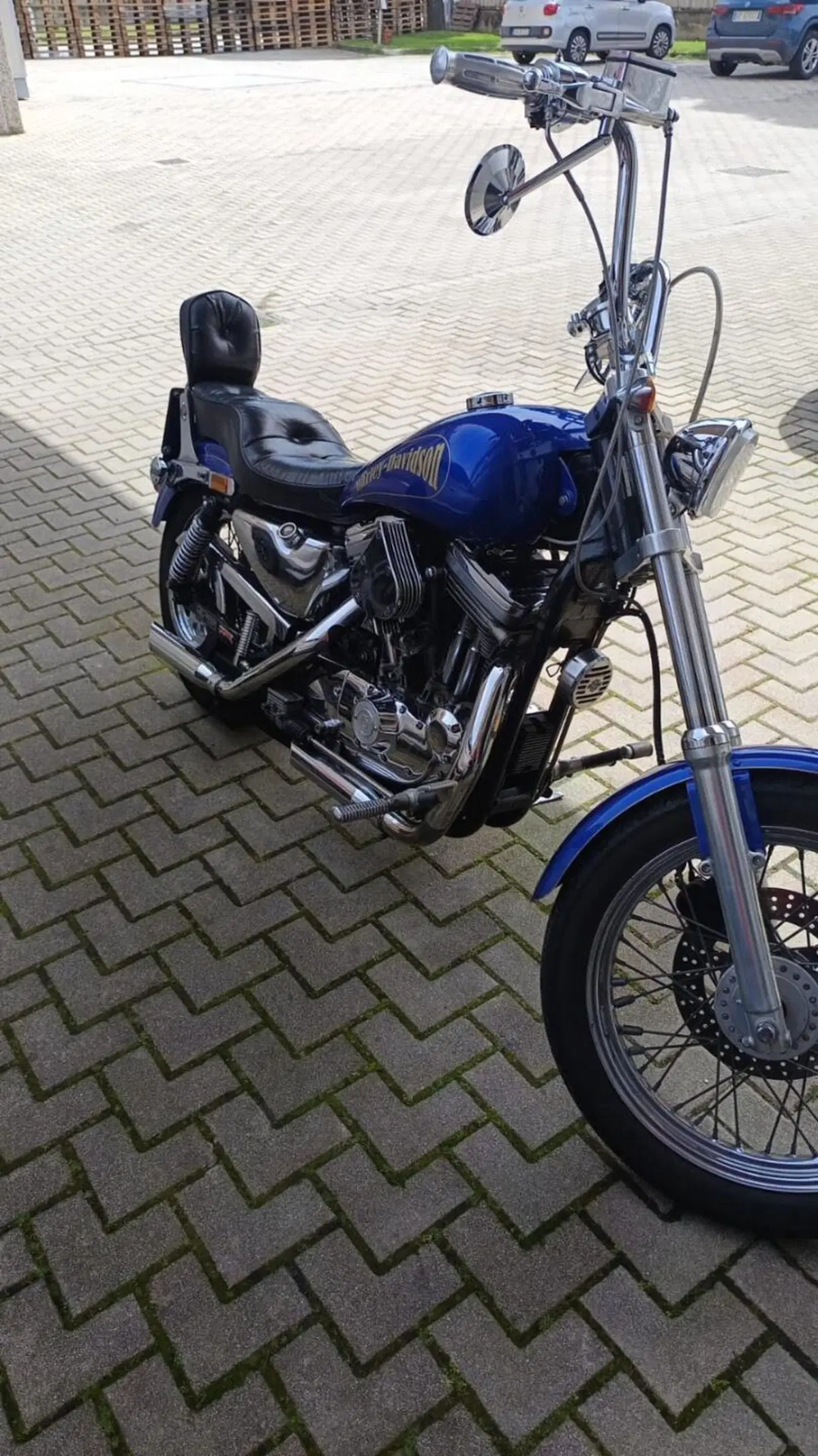 Harley-Davidson 883 Hugger (1992 - 93) - XLH (2)