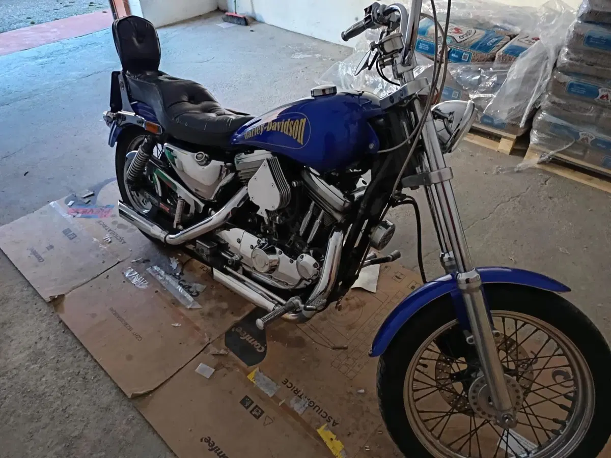 Harley-Davidson 883 Hugger (1992 - 93) - XLH (12)