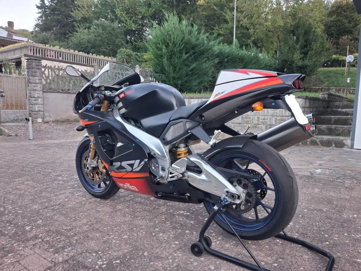 Aprilia RSV 1000 R (2001 - 02)