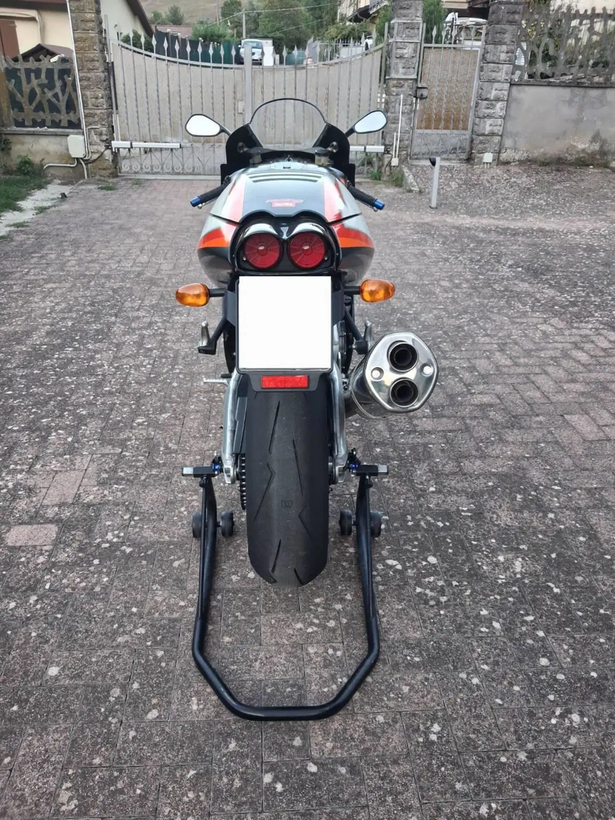 Aprilia RSV 1000 R (2001 - 02) (3)