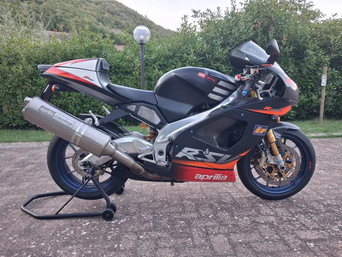 Aprilia RSV 1000 R (2001 - 02) (15)