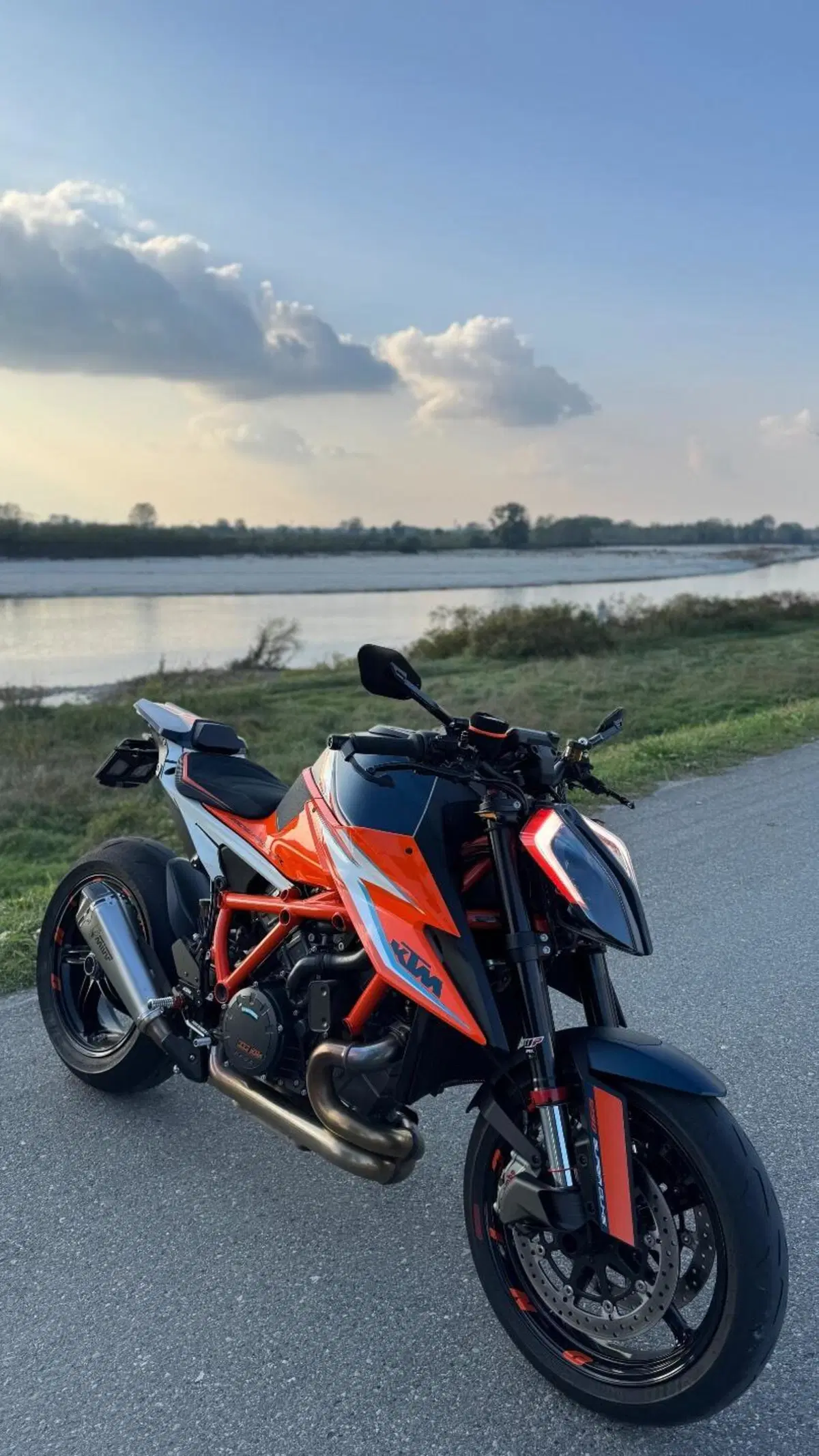 KTM 1290 Super Duke R (2021 - 23) (2)