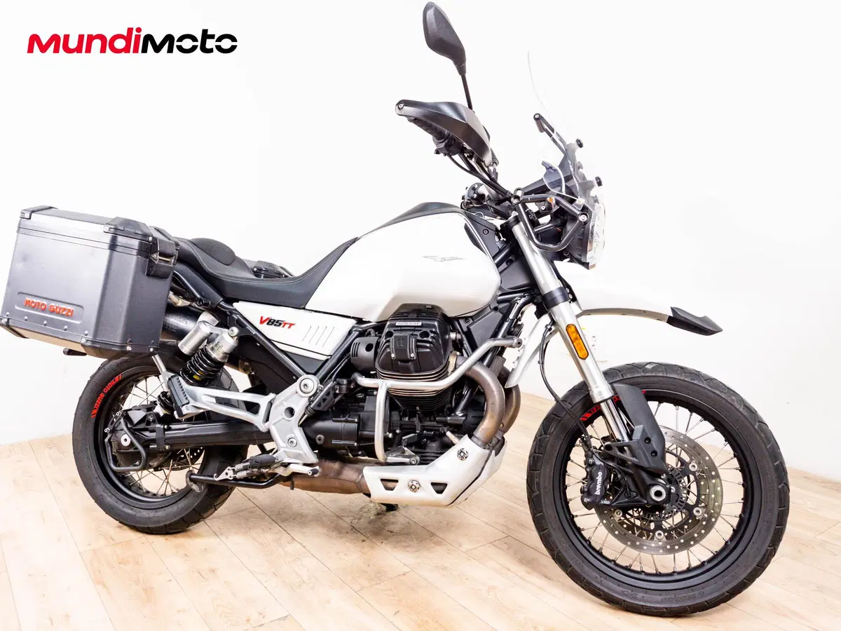 Moto Guzzi V85 TT Travel (2020) (2)