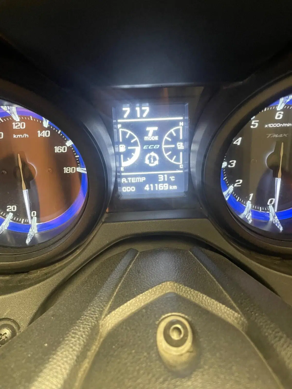 Yamaha T-Max 560 (2020 - 21) (5)