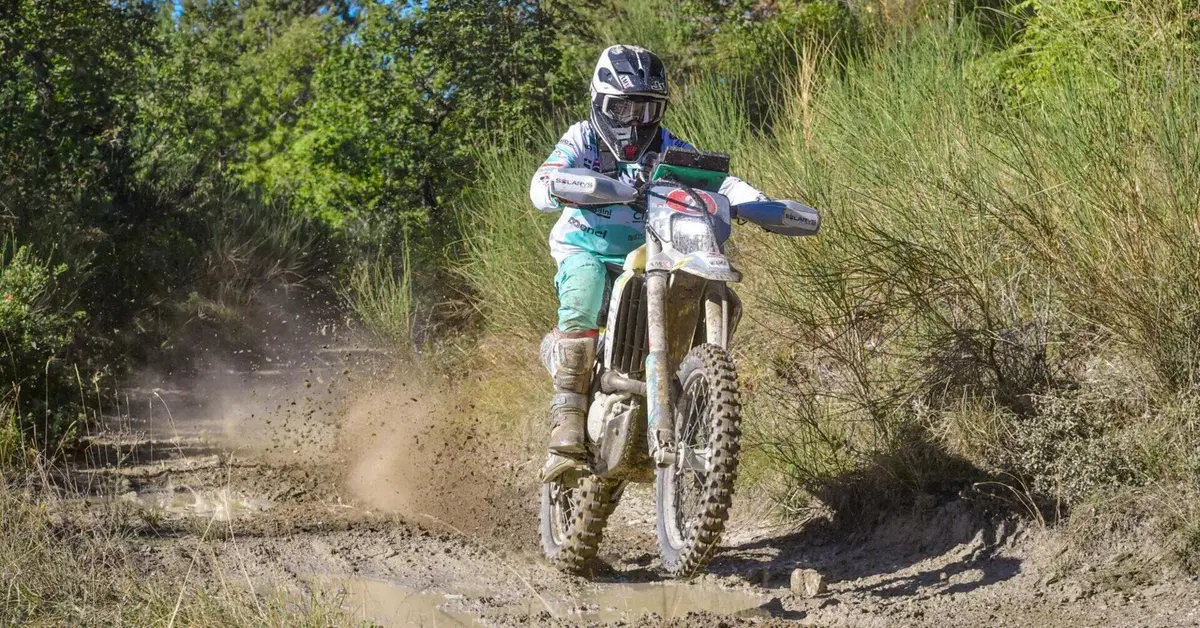 Italiano MotoRally. Mattia Capuzzo, Husqvarna-Solarys, è Campione Assoluto. “Giallo” Botturi-Marini 