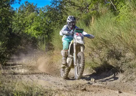 Italiano MotoRally. Mattia Capuzzo, Husqvarna-Solarys, è Campione Assoluto. “Giallo” Botturi-Marini 