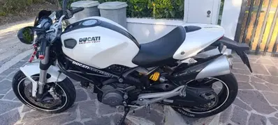 Ducati Monster 696 Plus (2007 - 14) usata