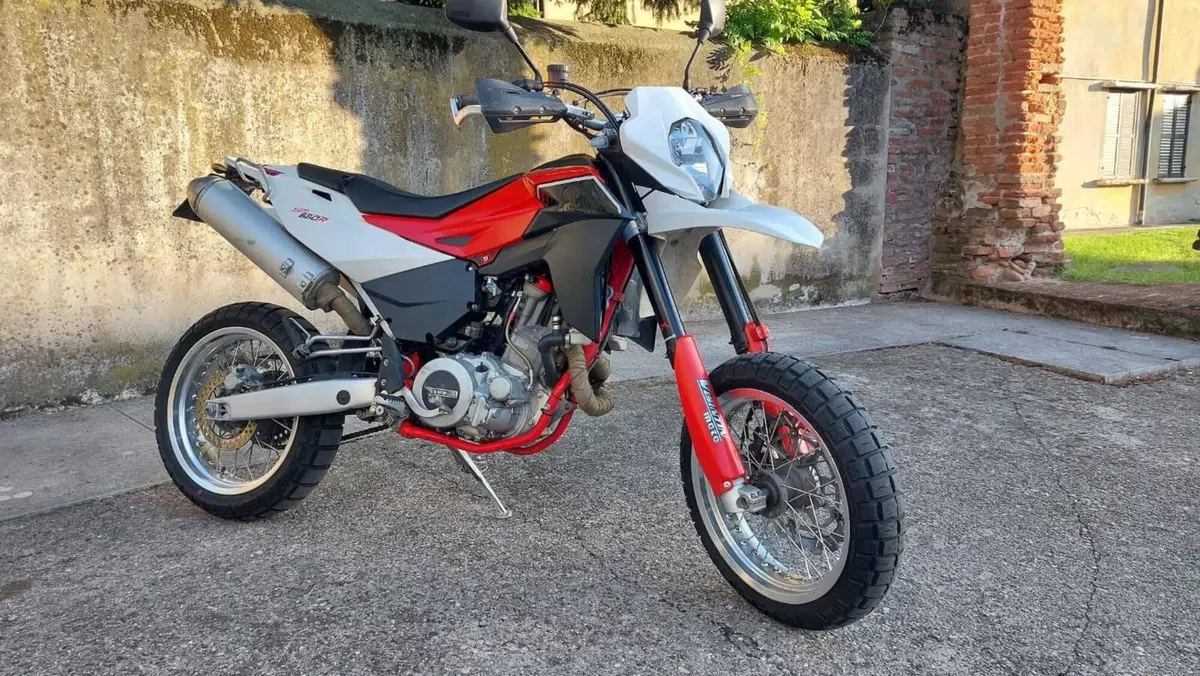 Swm SM 650 R (2015 - 16) (12)