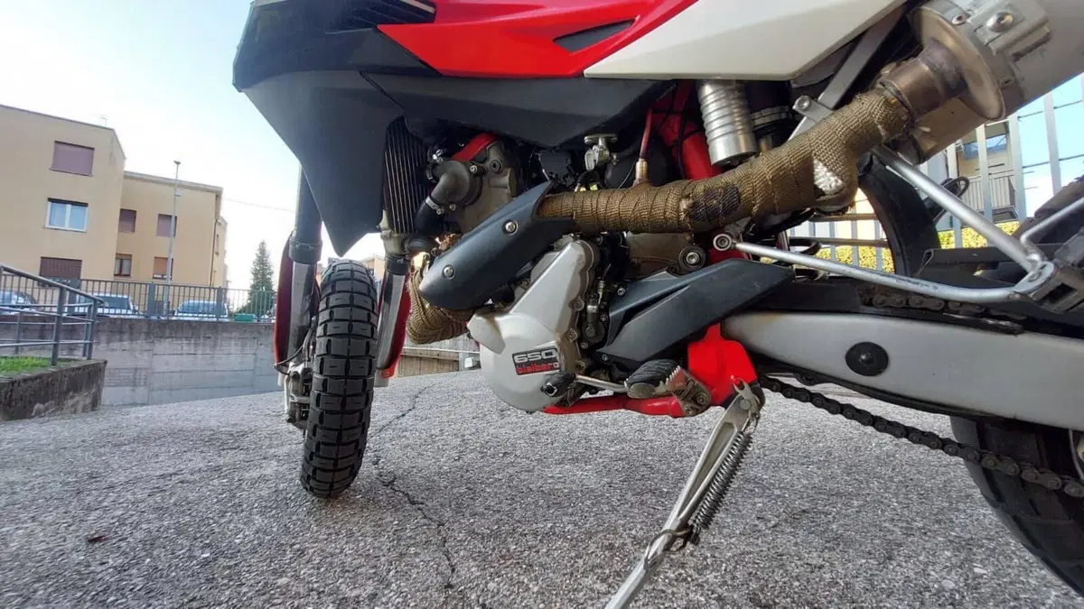 Swm SM 650 R (2015 - 16) (16)
