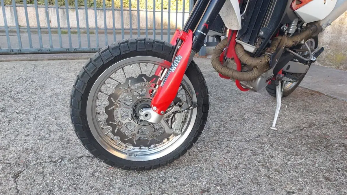 Swm SM 650 R (2015 - 16) (19)