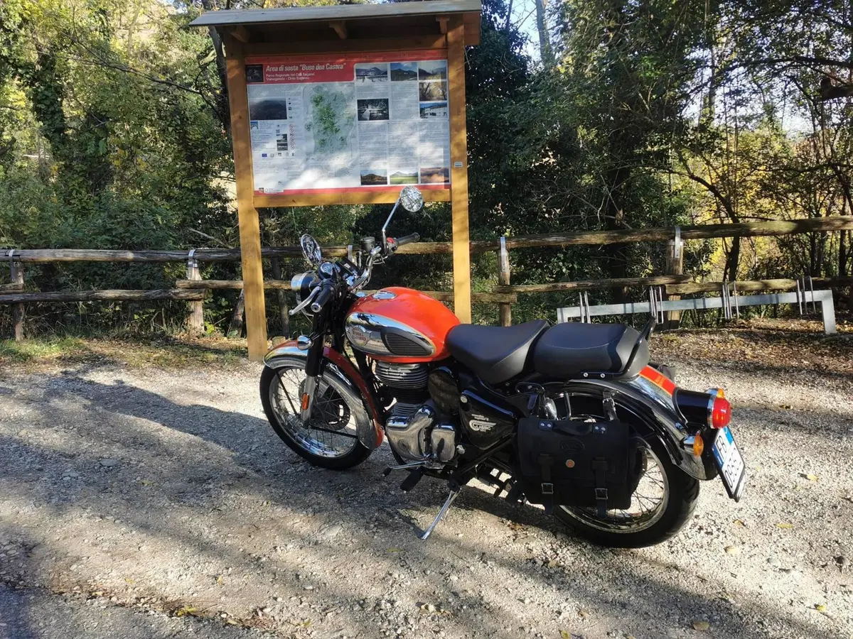 Royal Enfield Classic 350 (2021 - 26) (4)