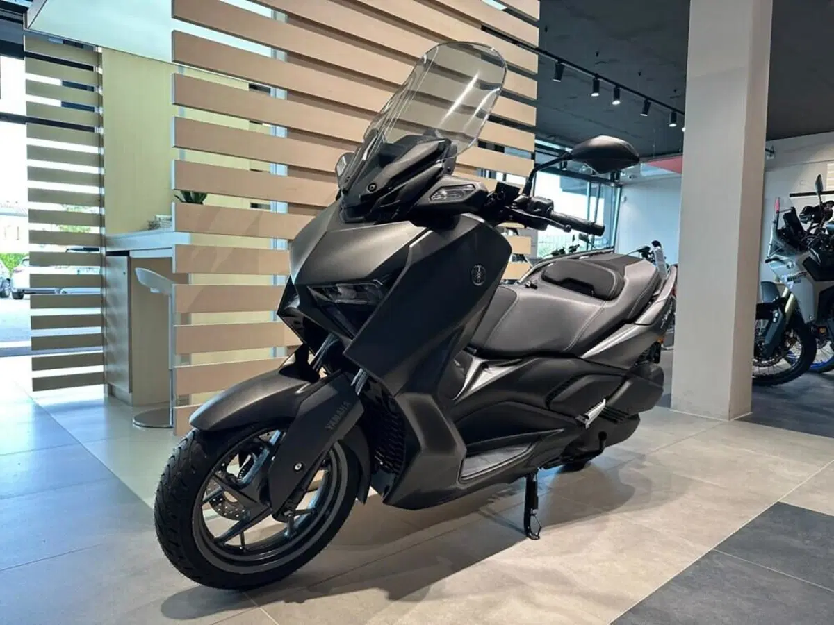 Yamaha X-Max 300 (2021 - 24) (2)