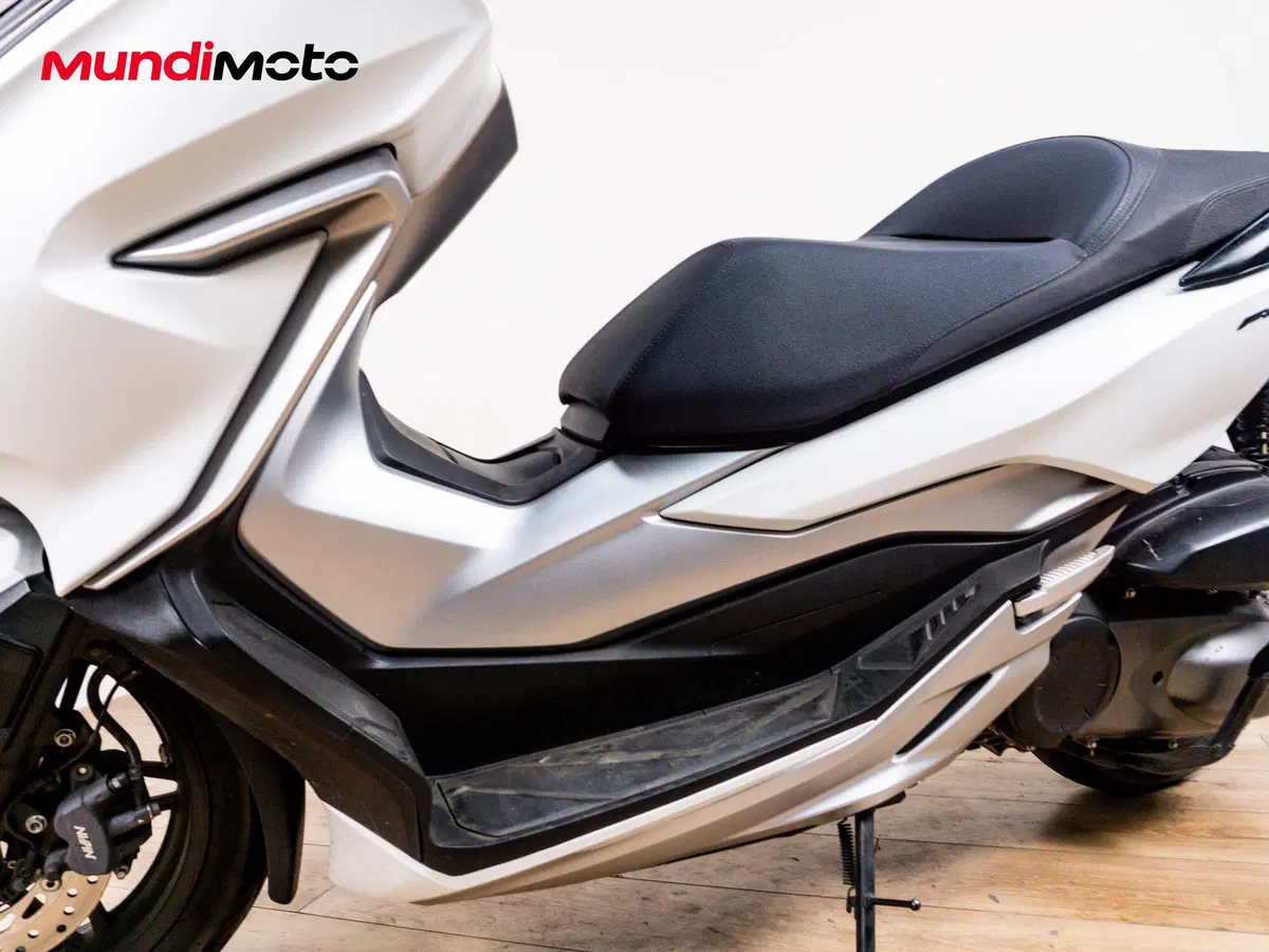 Honda Forza 300 (2019 - 20) (9)