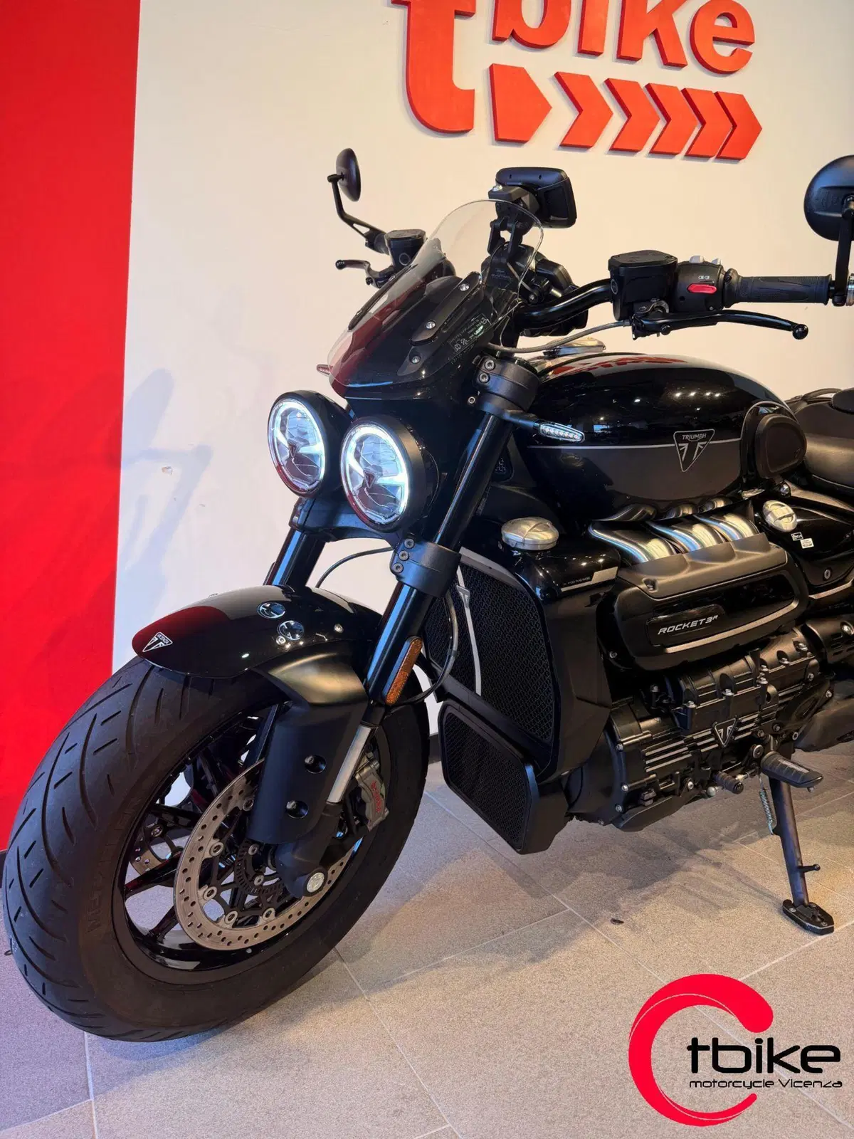 Triumph Rocket 3 Storm R (2024 - 26) (3)