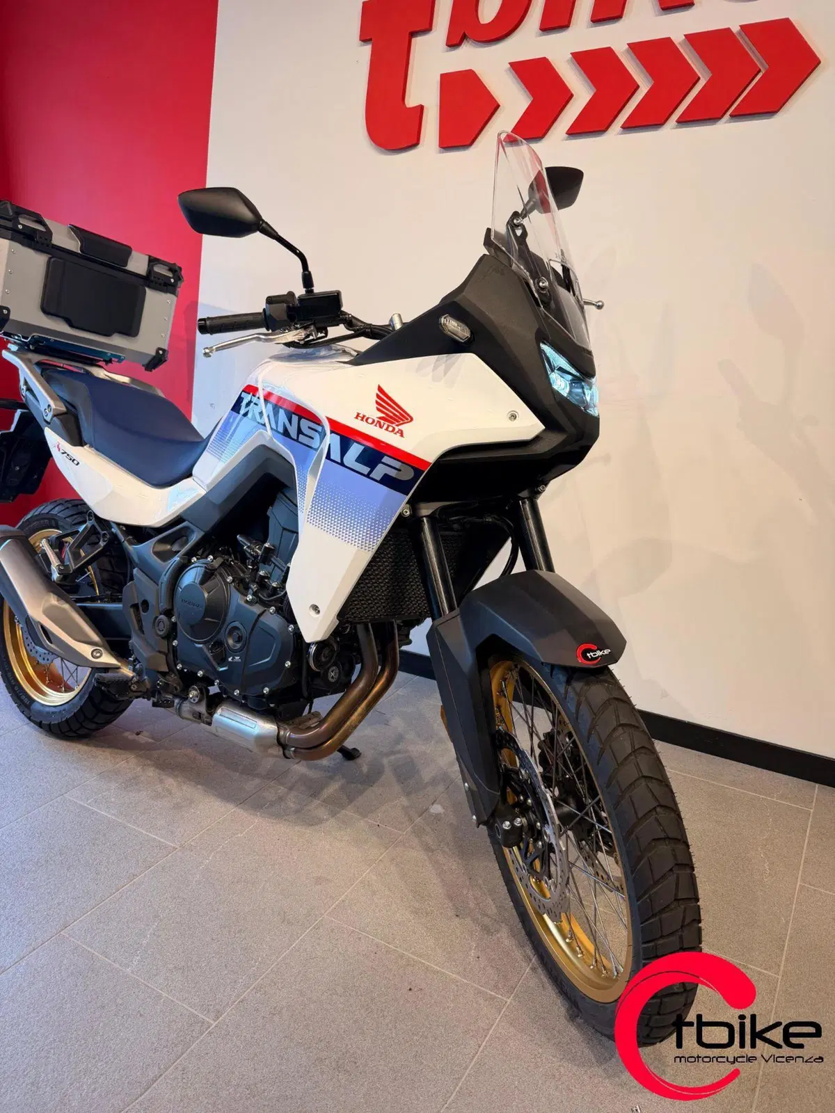 Honda Transalp XL750 (2025) (3)