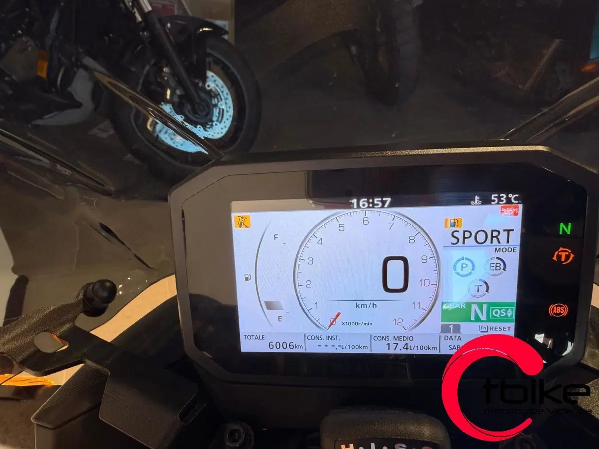 Honda CB 750 Hornet (2023 - 24) (4)