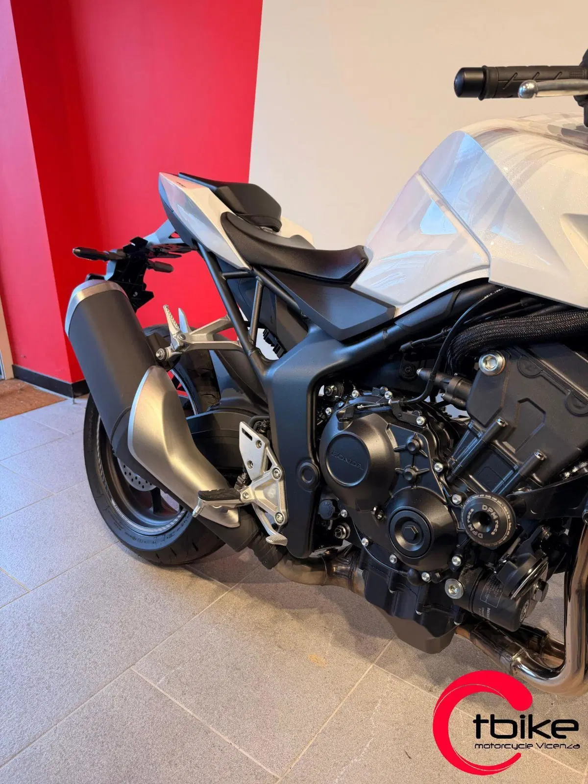 Honda CB 1000 Hornet (2025 - 26) (2)