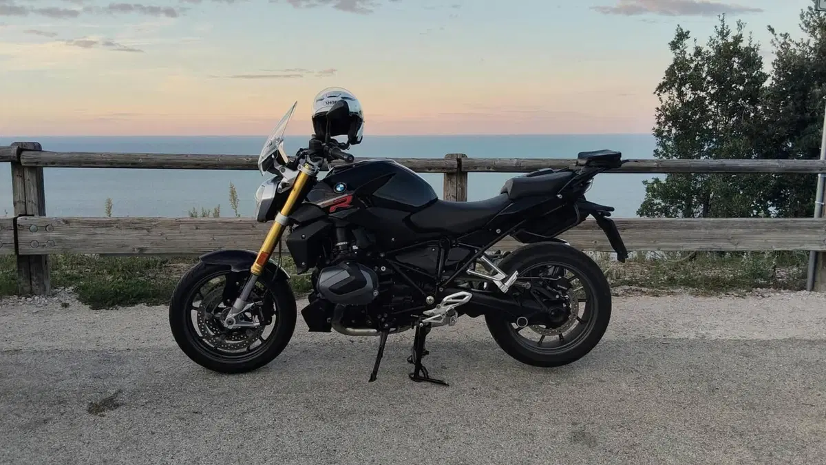 Bmw R 1250 R (2021 - 25) (2)