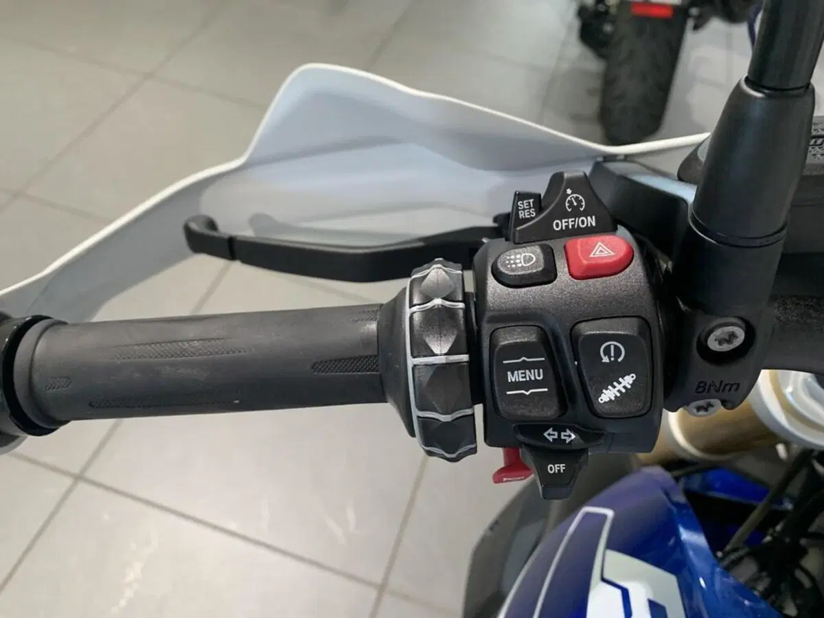 Bmw R 1250 R (2021 - 25) (12)