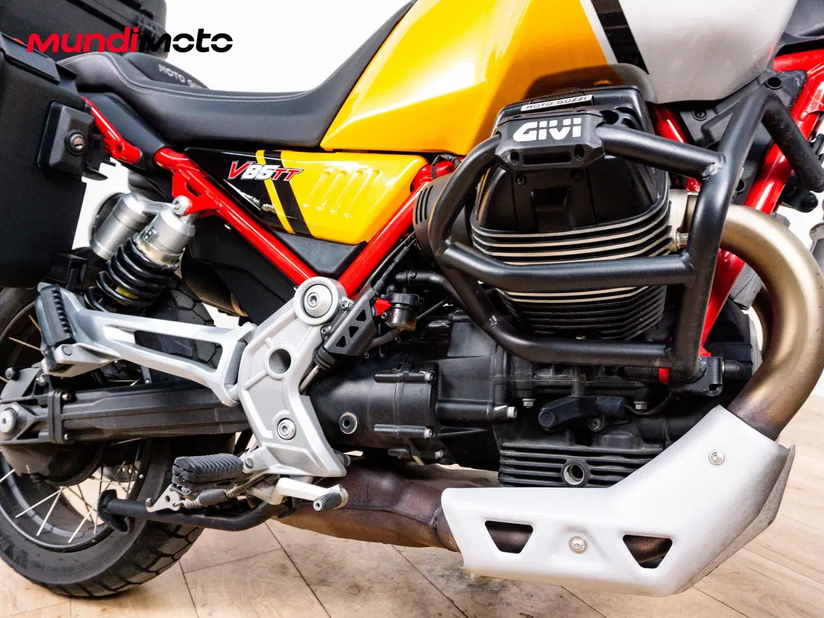 Moto Guzzi V85 TT Evocative Graphics (2019 - 20) (5)