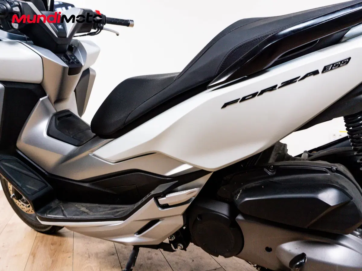 Honda Forza 300 (2019 - 20) (10)