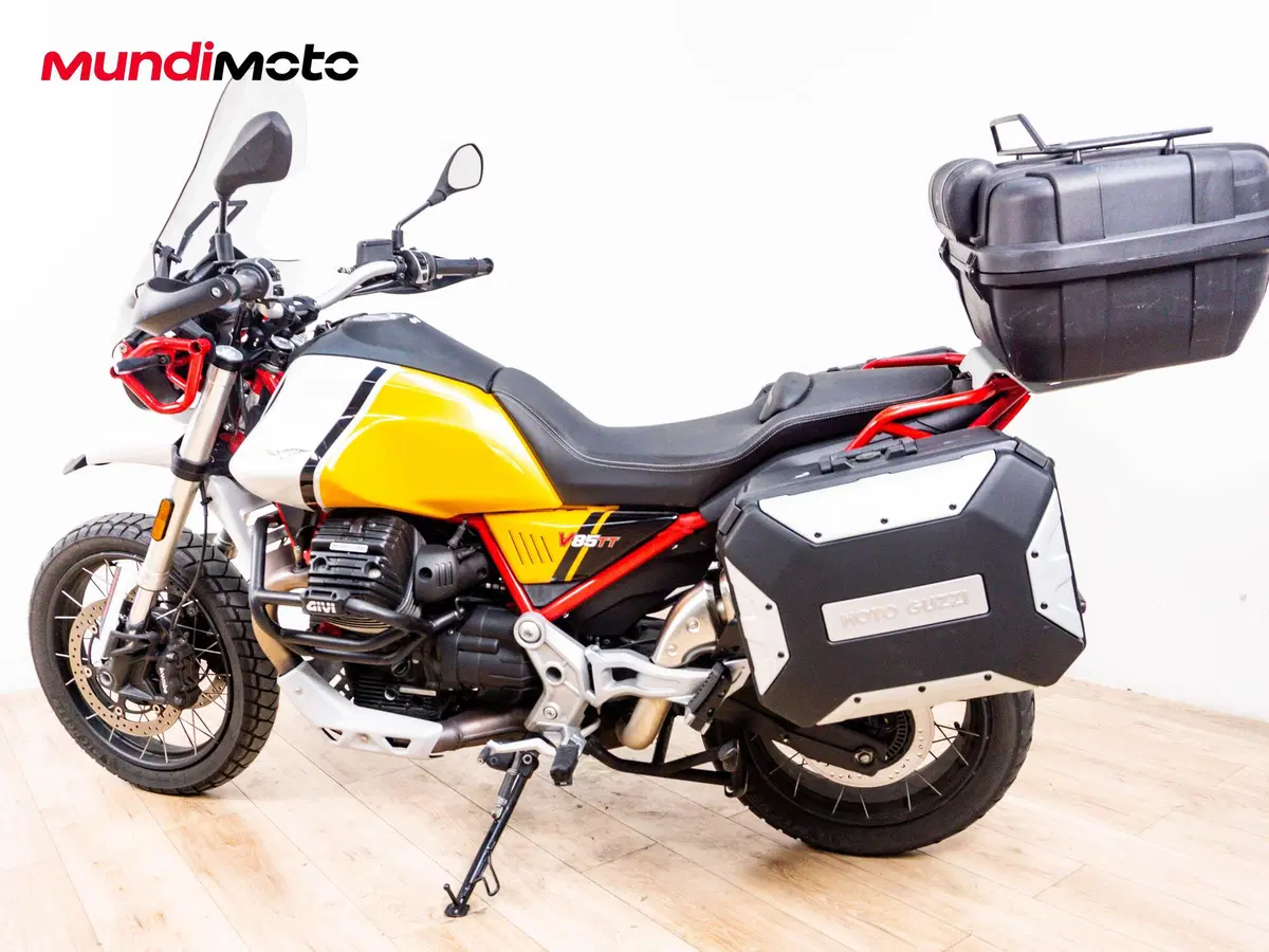 Moto Guzzi V85 TT Evocative Graphics (2019 - 20) (7)